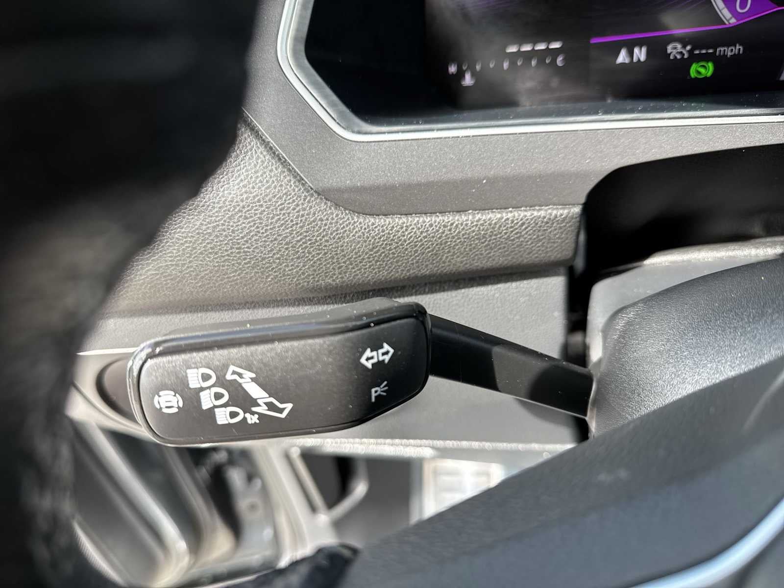 Volkswagen Tiguan SE R-Line Negro 2024