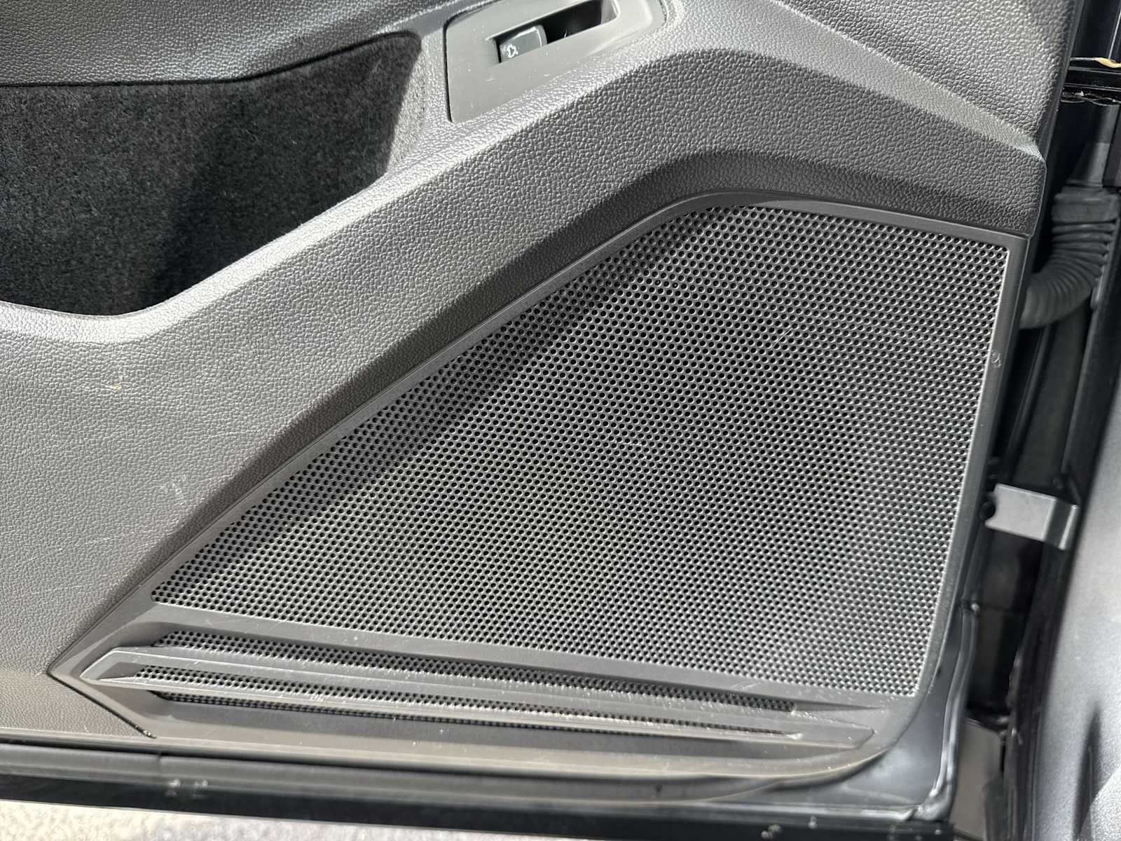 Volkswagen Tiguan SE R-Line Negro 2024
