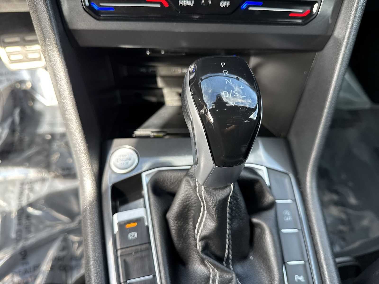 Volkswagen Tiguan SE R-Line Negro 2024