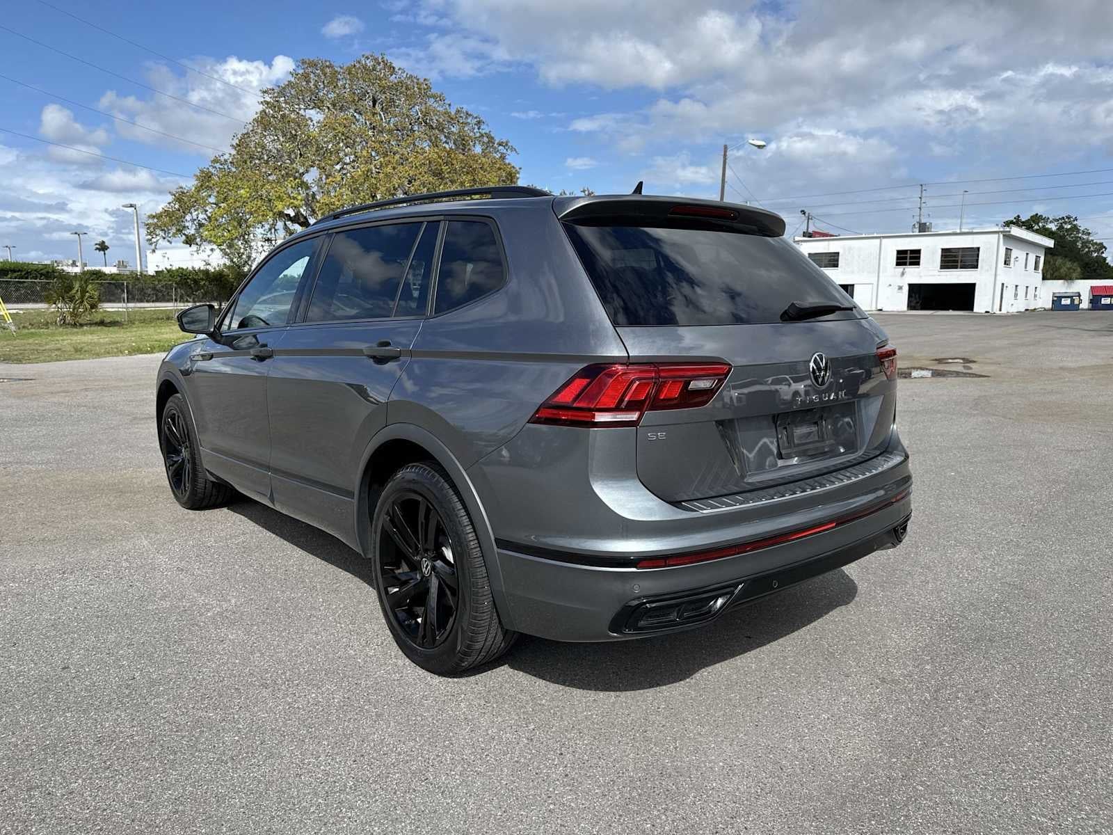 Volkswagen Tiguan SE R-Line Negro 2024
