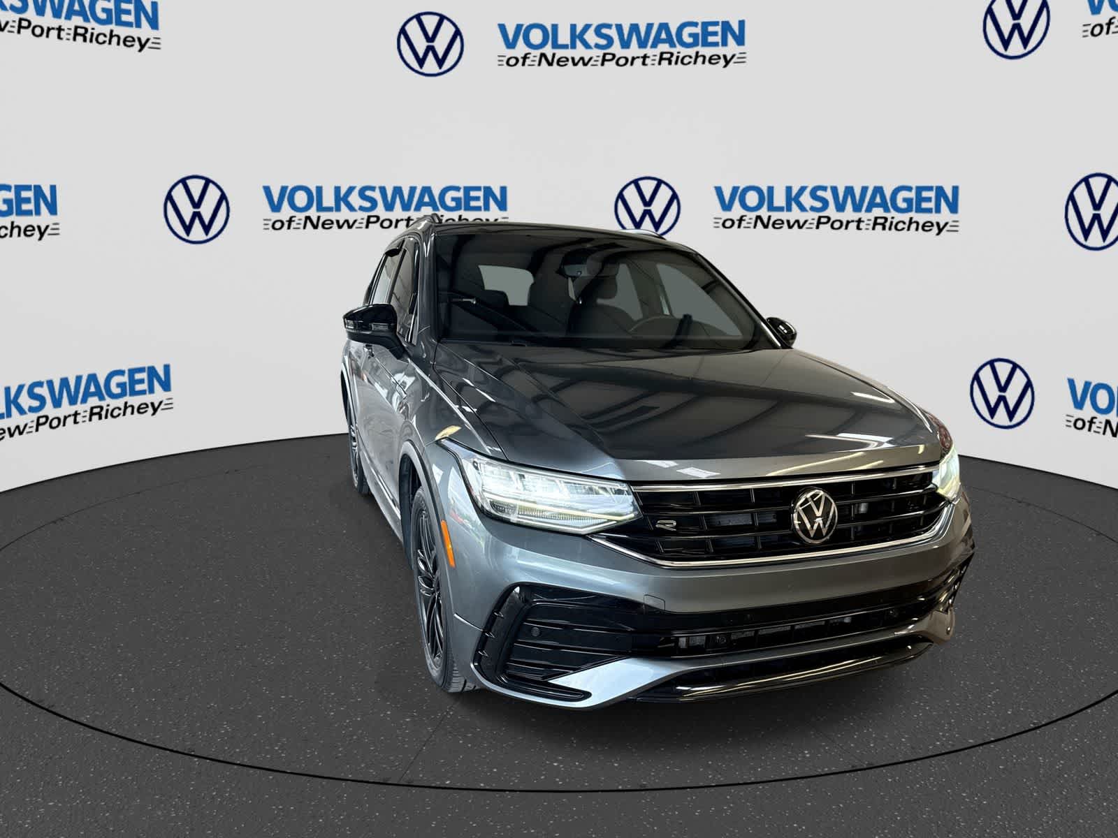 2022 Volkswagen Tiguan SE R-Line Negro