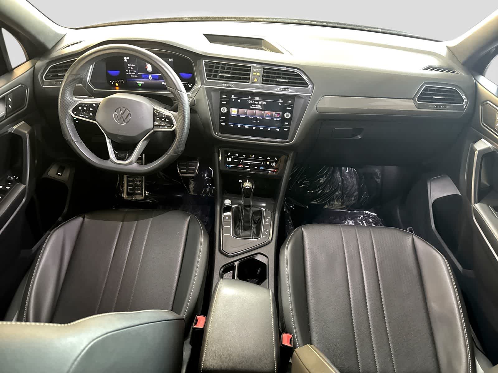 2022 Volkswagen Tiguan SE R-Line Negro