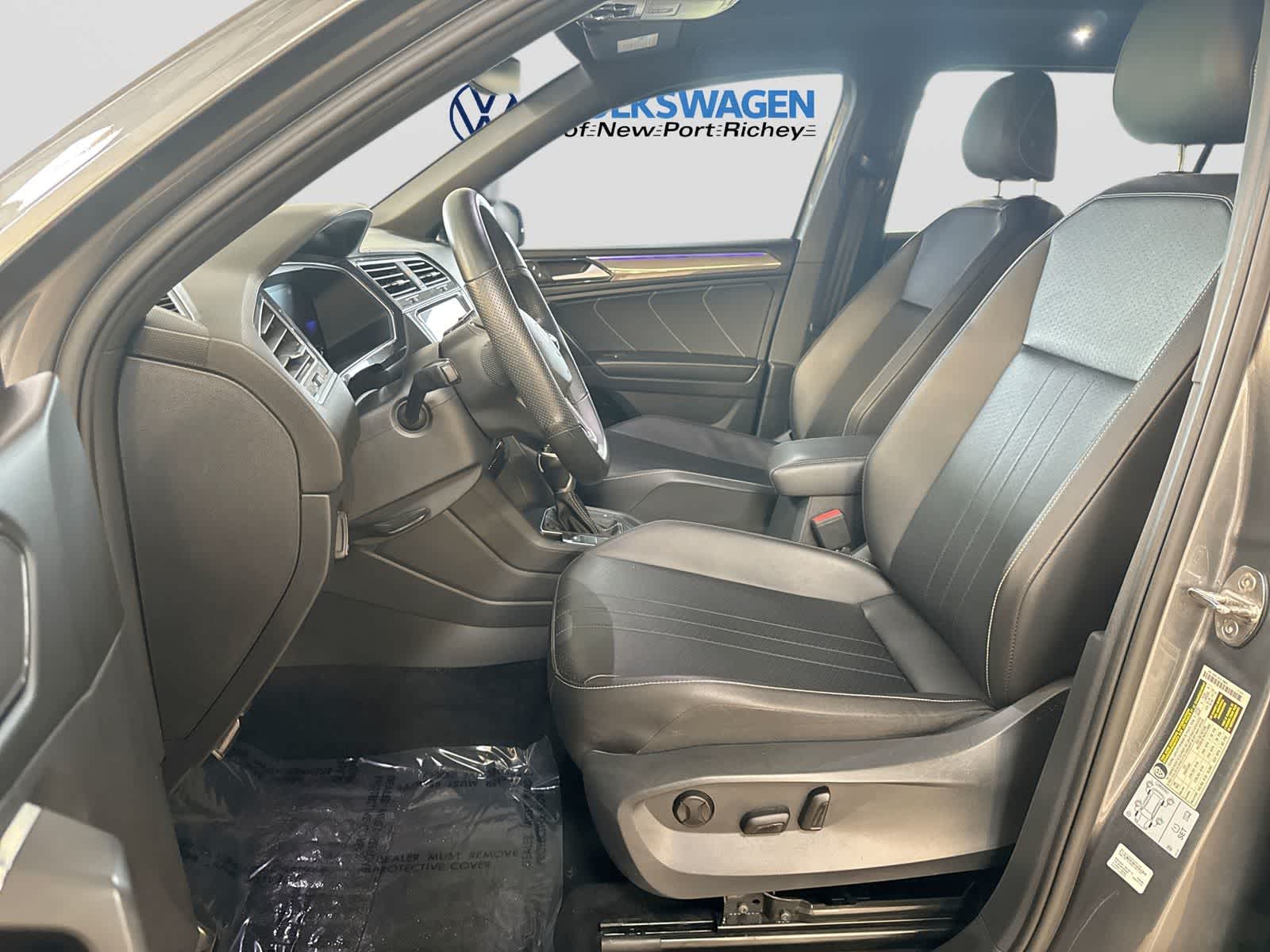 2022 Volkswagen Tiguan SE R-Line Negro