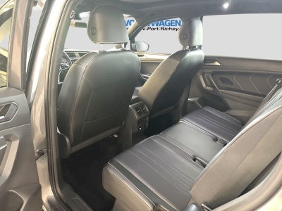 2022 Volkswagen Tiguan SE R-Line Negro