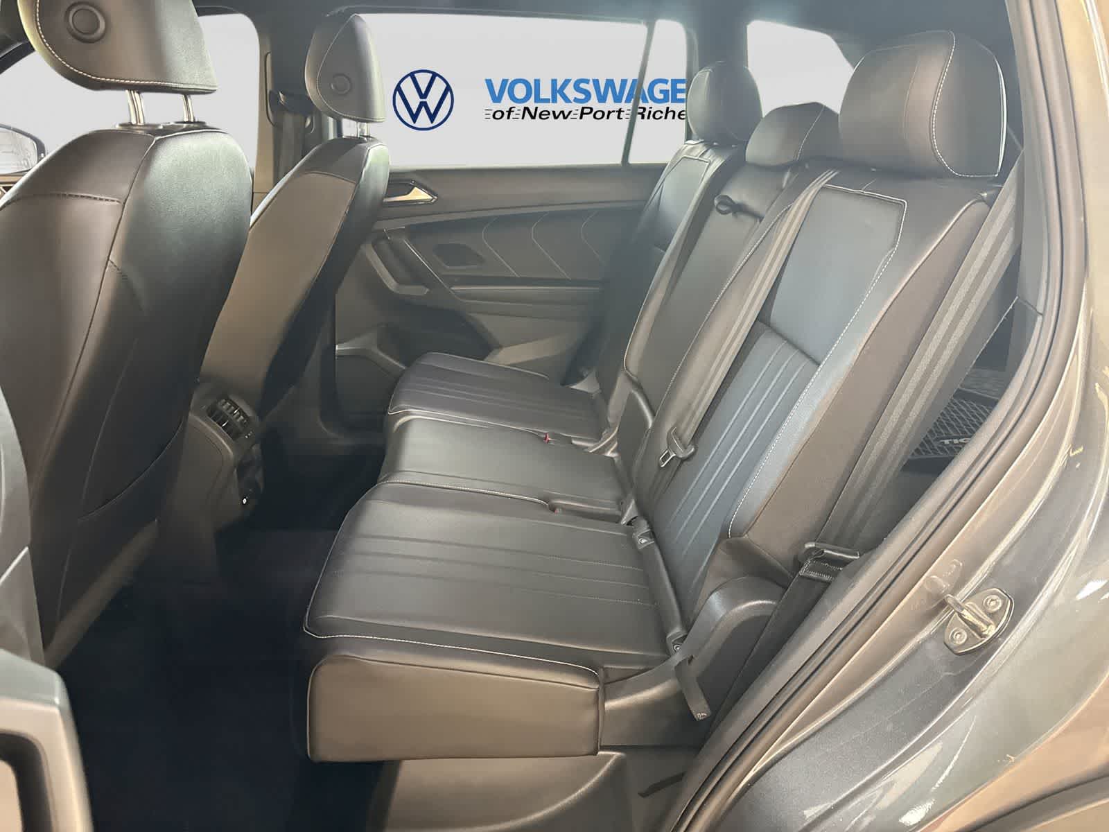 2022 Volkswagen Tiguan SE R-Line Negro