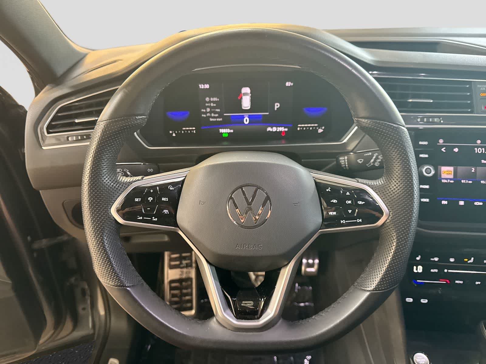 2022 Volkswagen Tiguan SE R-Line Negro