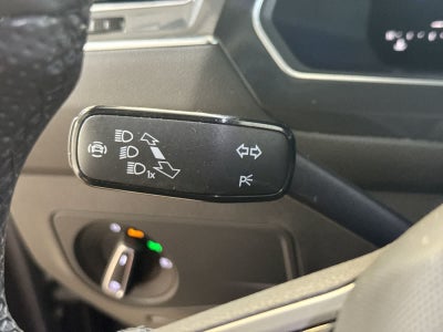 2022 Volkswagen Tiguan SE R-Line Negro