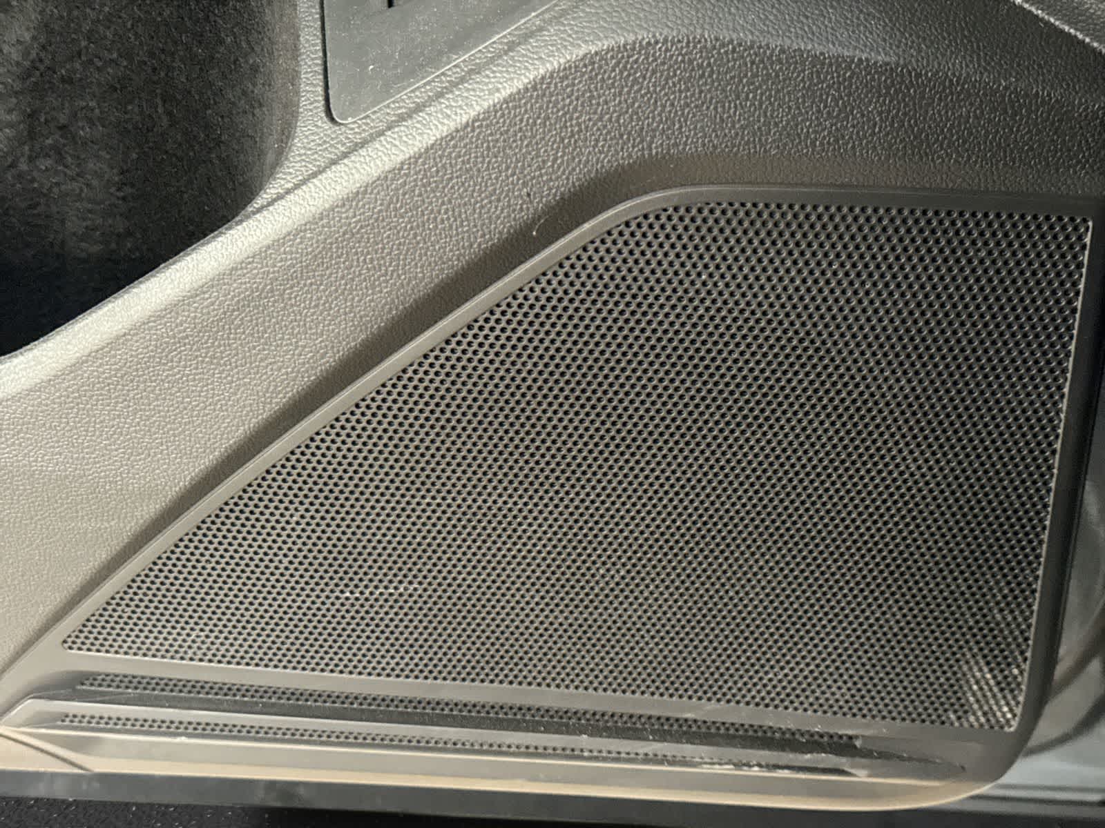 2022 Volkswagen Tiguan SE R-Line Negro