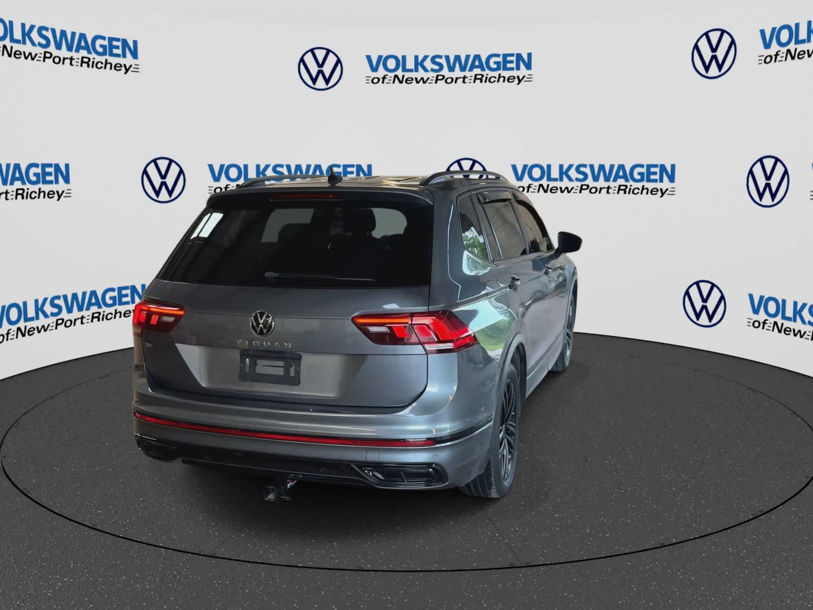2022 Volkswagen Tiguan SE R-Line Negro