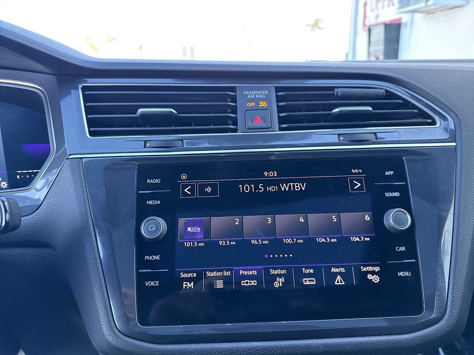 2022 Volkswagen Tiguan SE R-Line Negro