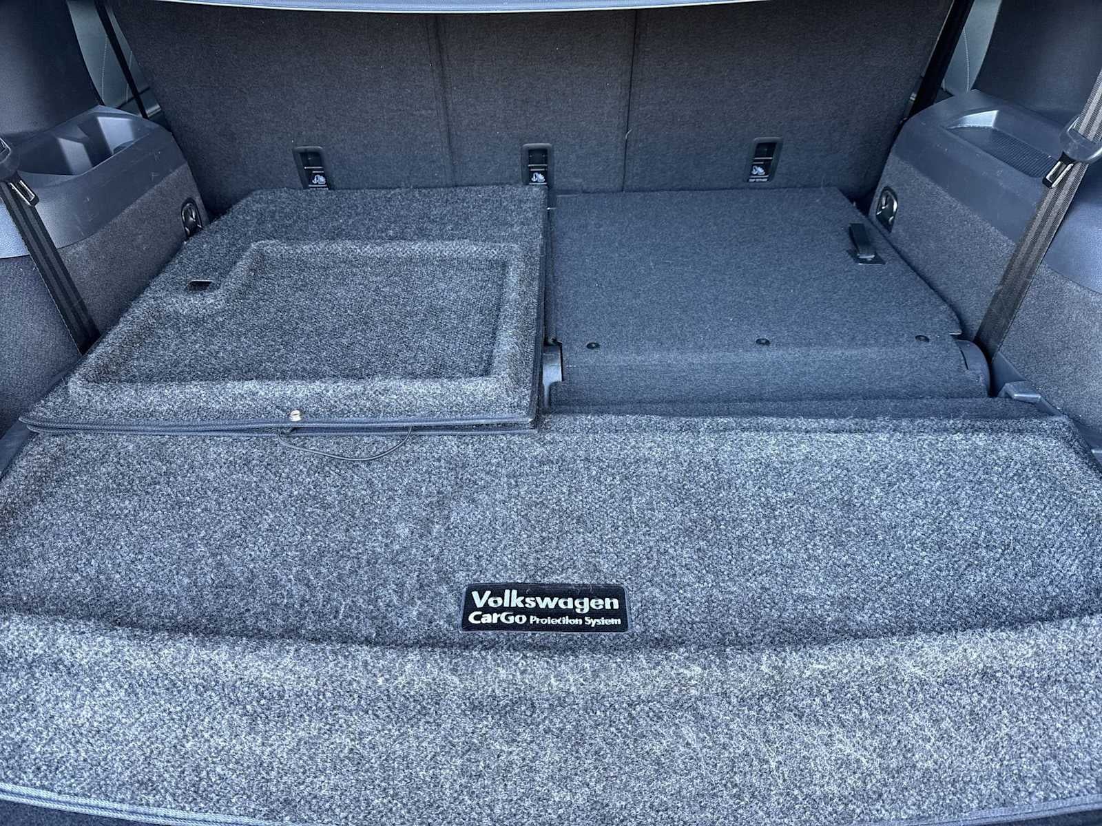 2022 Volkswagen Tiguan SE R-Line Negro