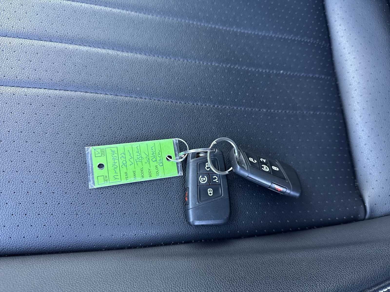 2022 Volkswagen Tiguan SE R-Line Negro