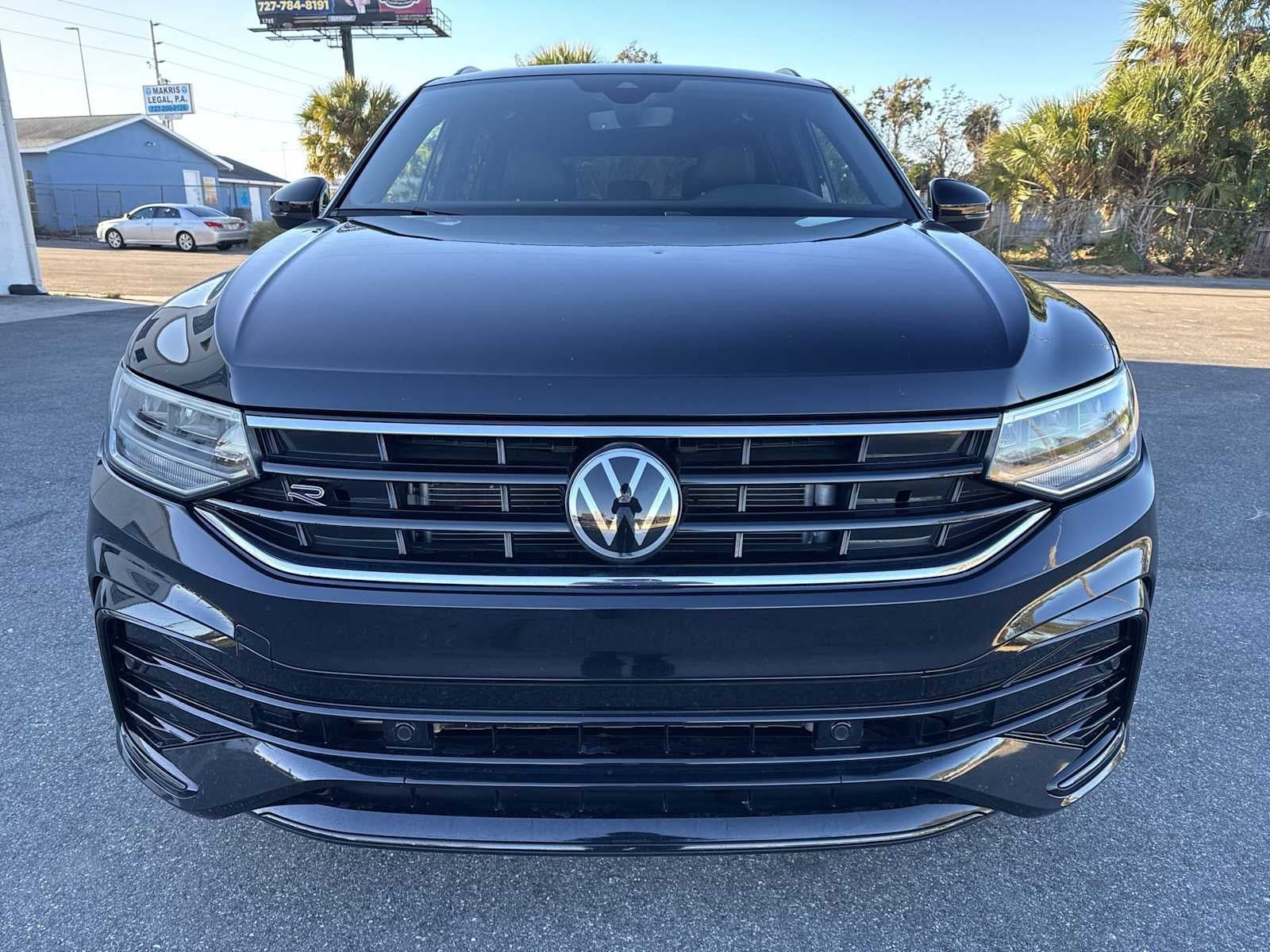 2022 Volkswagen Tiguan SE R-Line Negro