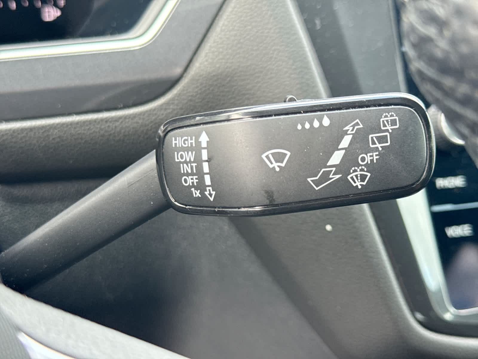 Volkswagen Tiguan SE R-Line Negro 2024