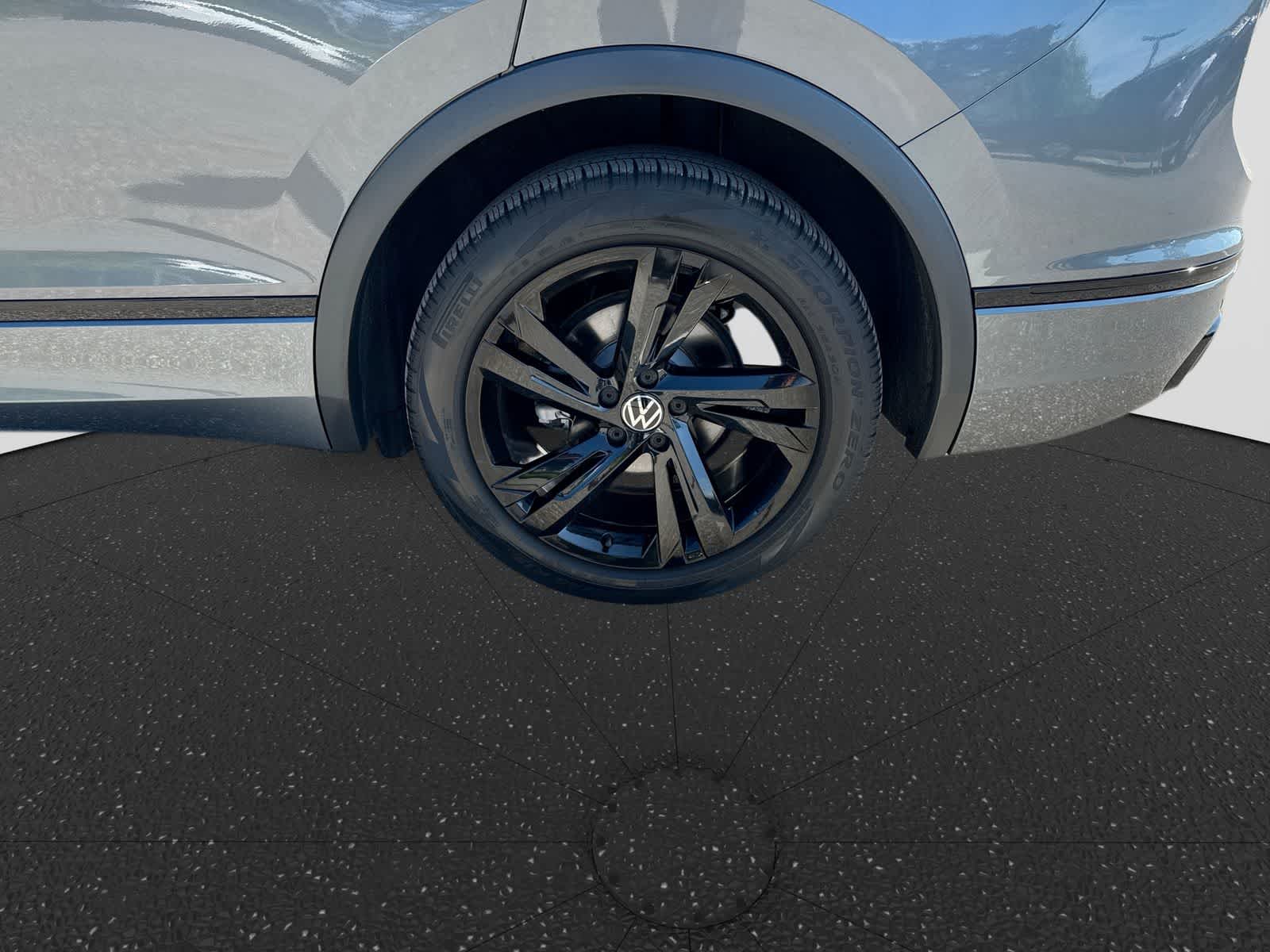Volkswagen Tiguan SE R-Line Negro 2024