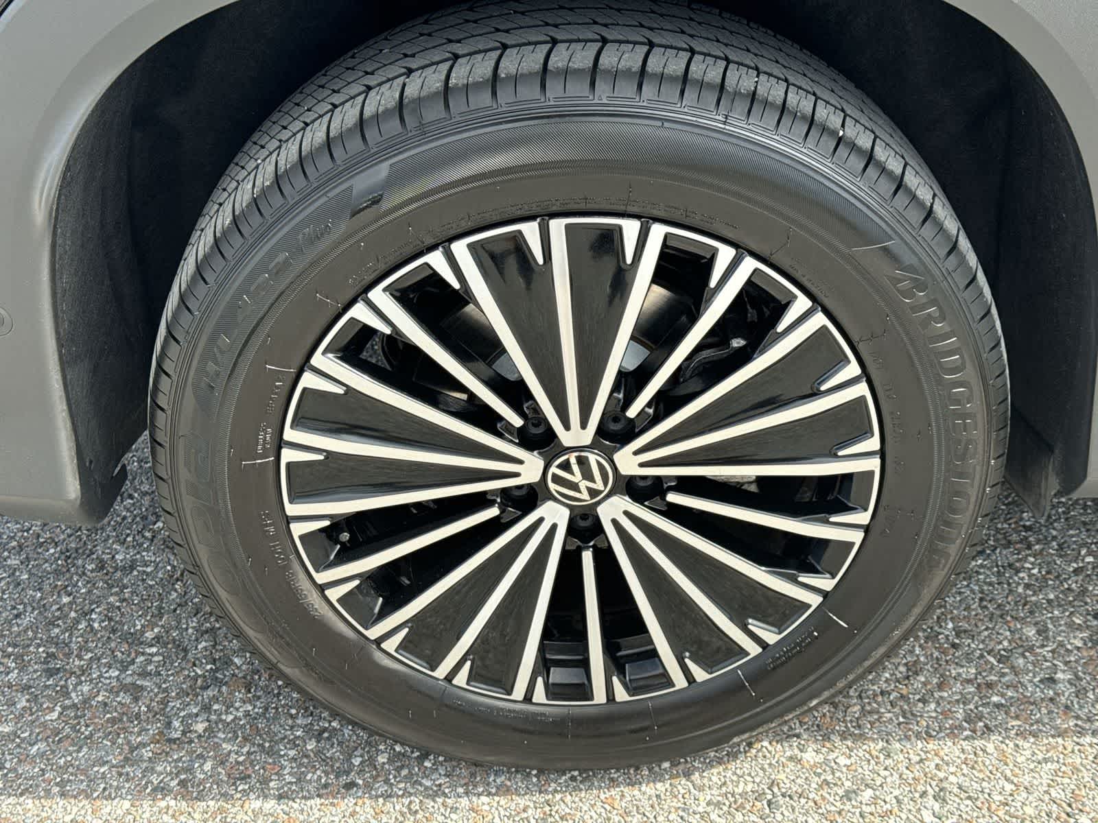 Volkswagen Tiguan S 2025