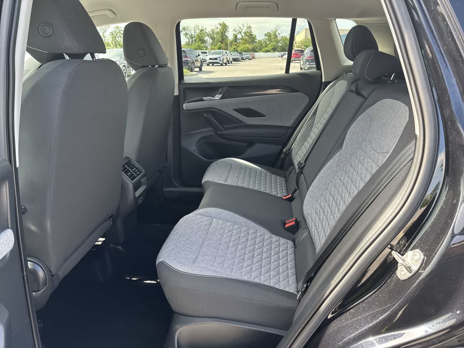 Volkswagen Tiguan S 2025
