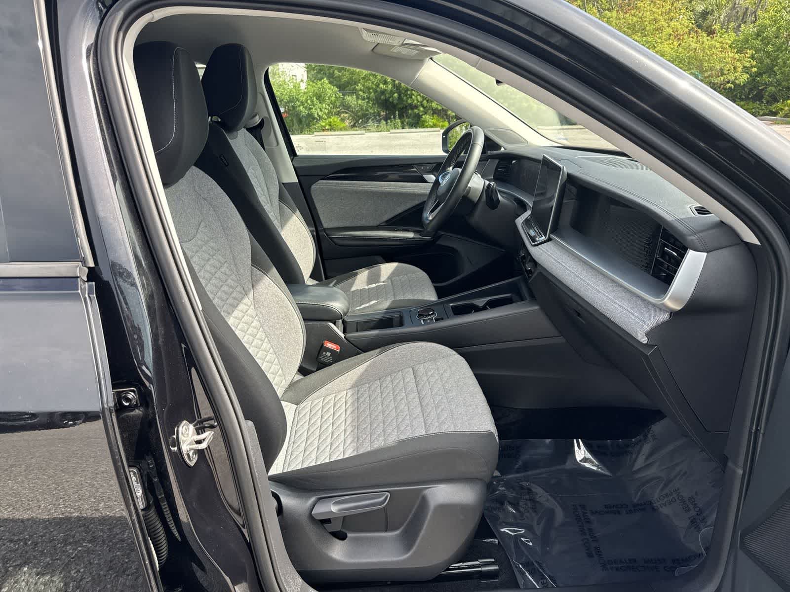 Volkswagen Tiguan S 2025