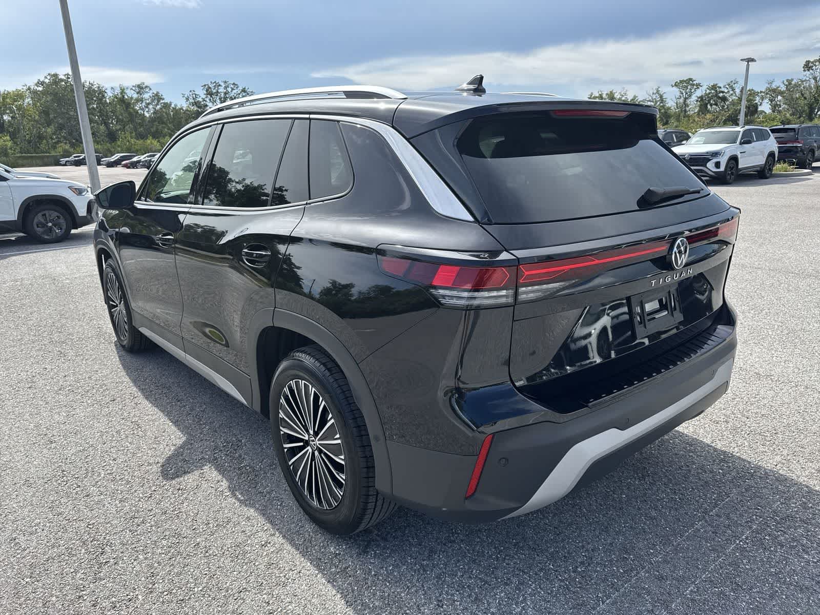 Volkswagen Tiguan S 2025