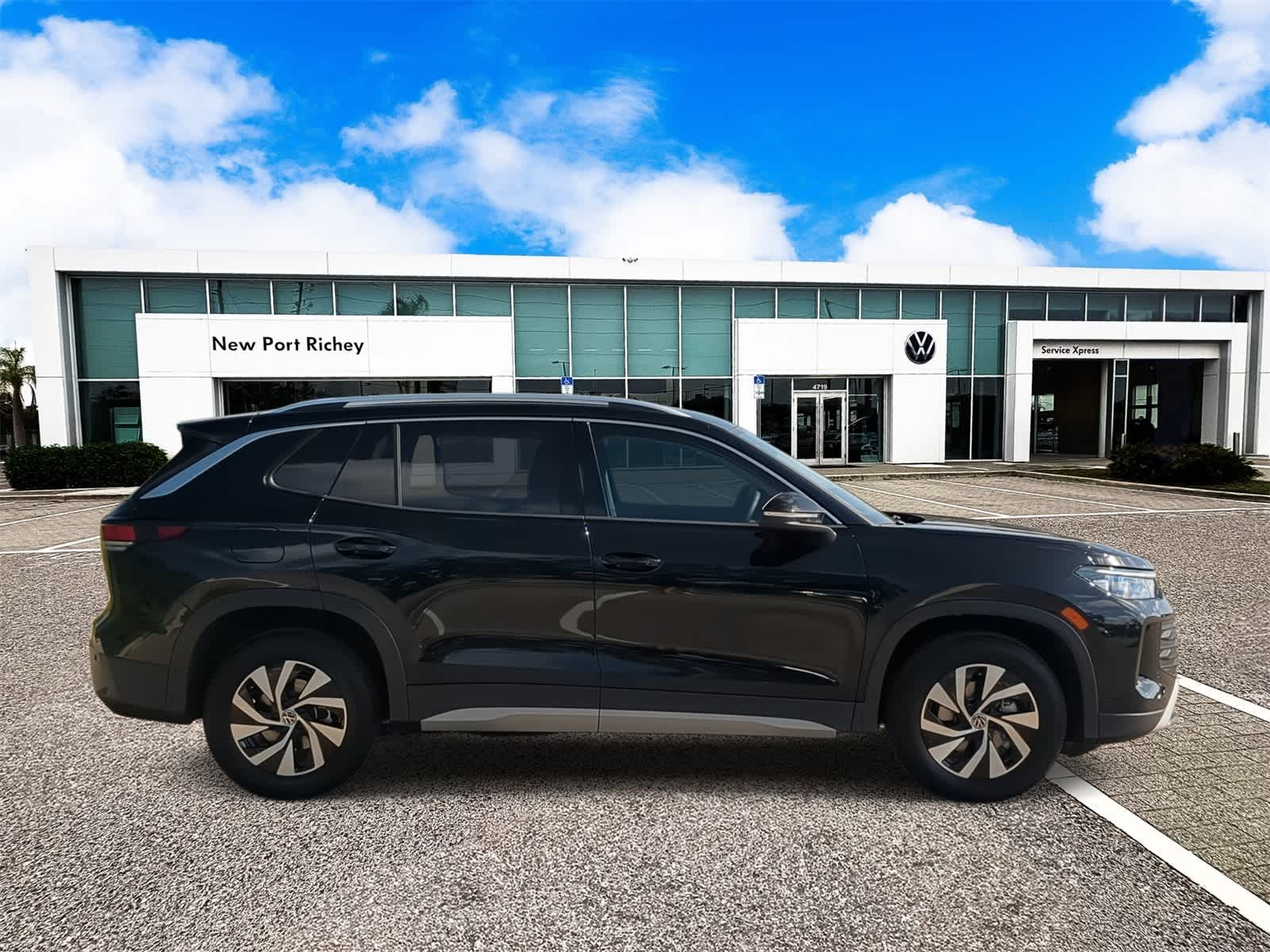 2025 Volkswagen Tiguan 2.0T S