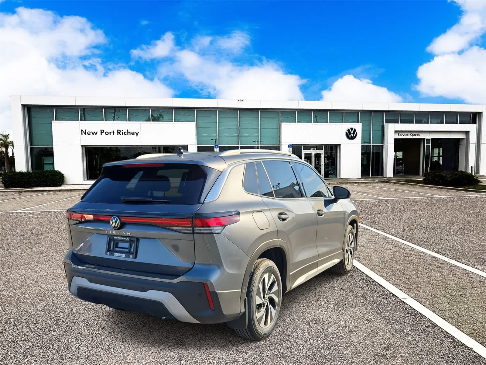 2025 Volkswagen Tiguan 2.0T S