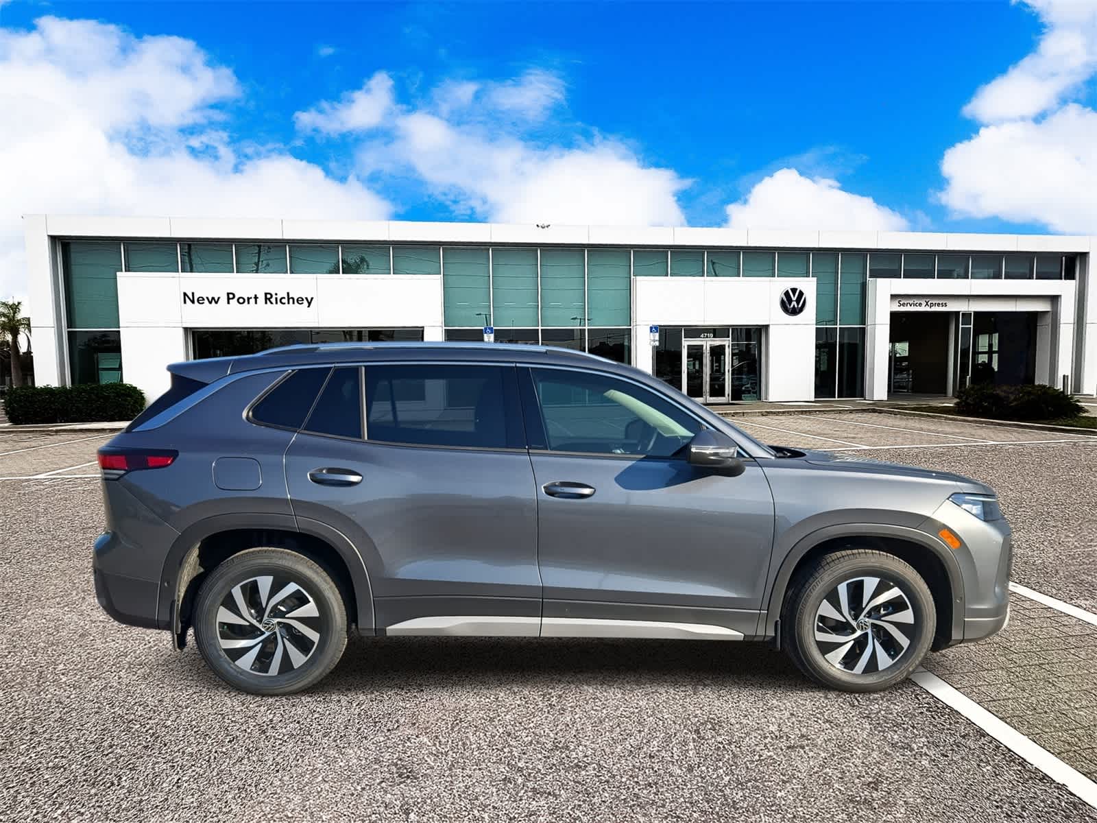 2025 Volkswagen Tiguan 2.0T S