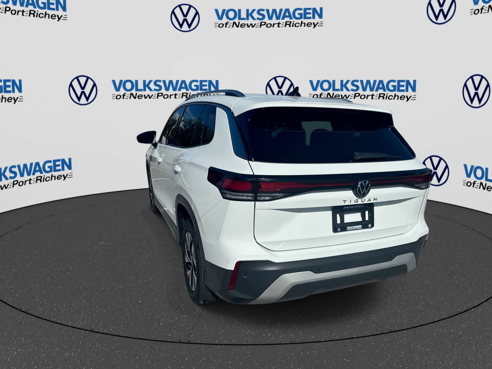 Volkswagen Tiguan S 2025