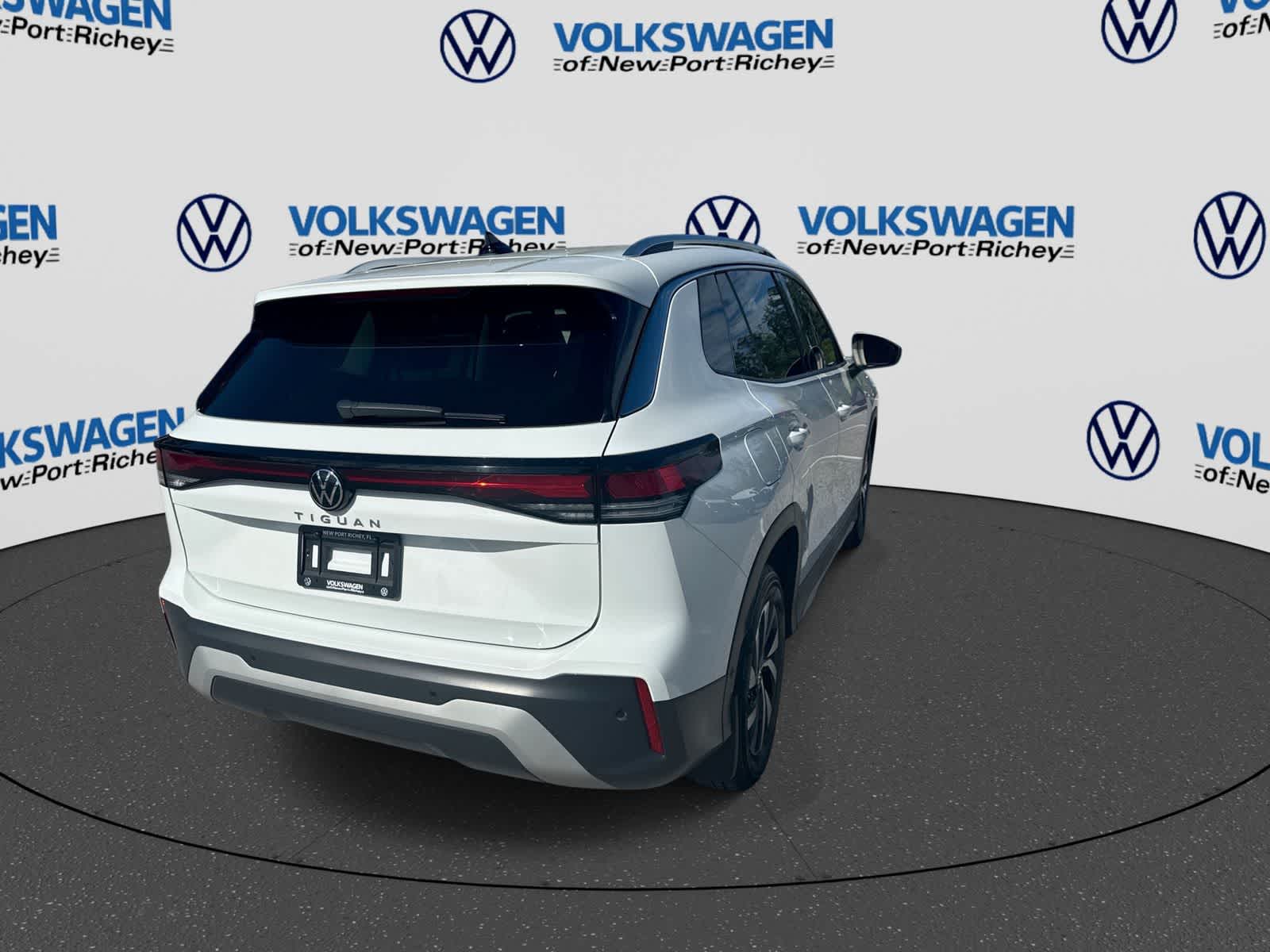 Volkswagen Tiguan S 2025