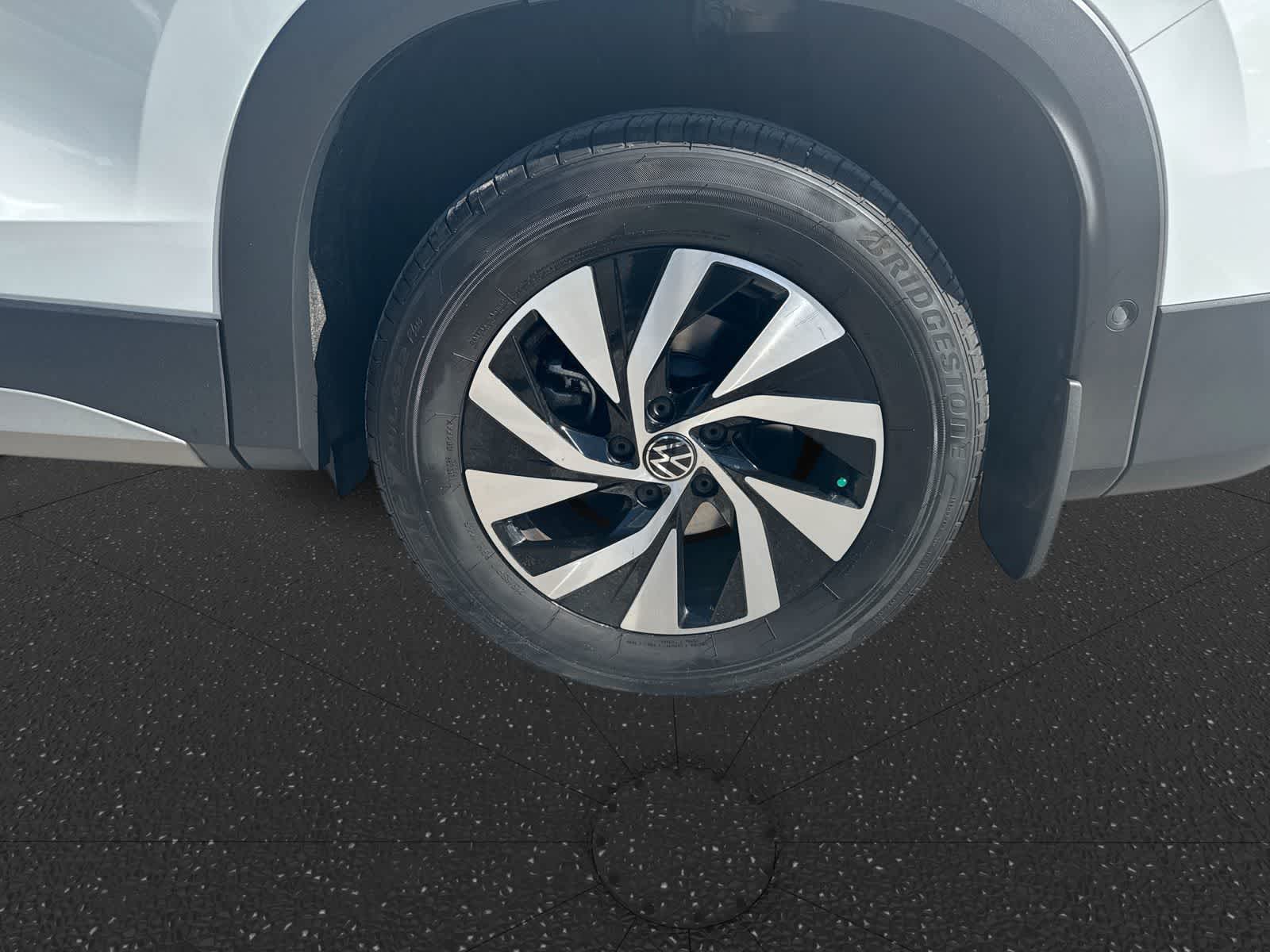 Volkswagen Tiguan S 2025