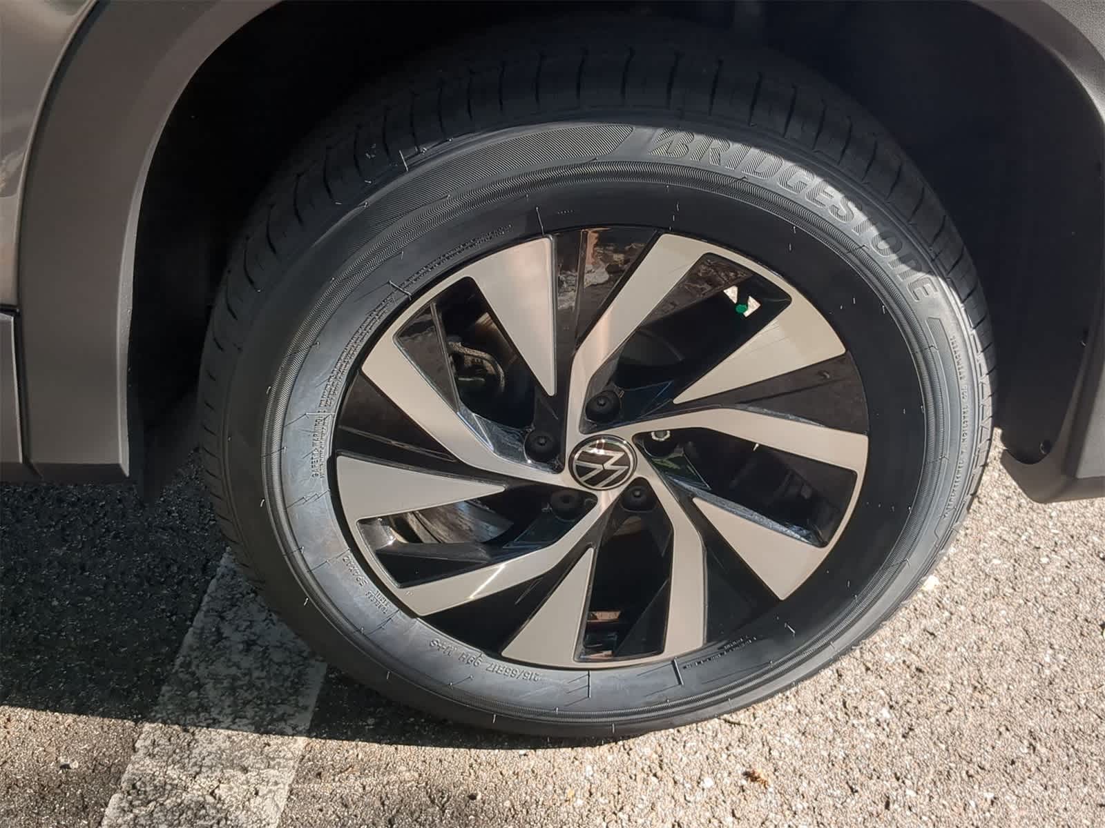 2025 Volkswagen Tiguan 2.0T S