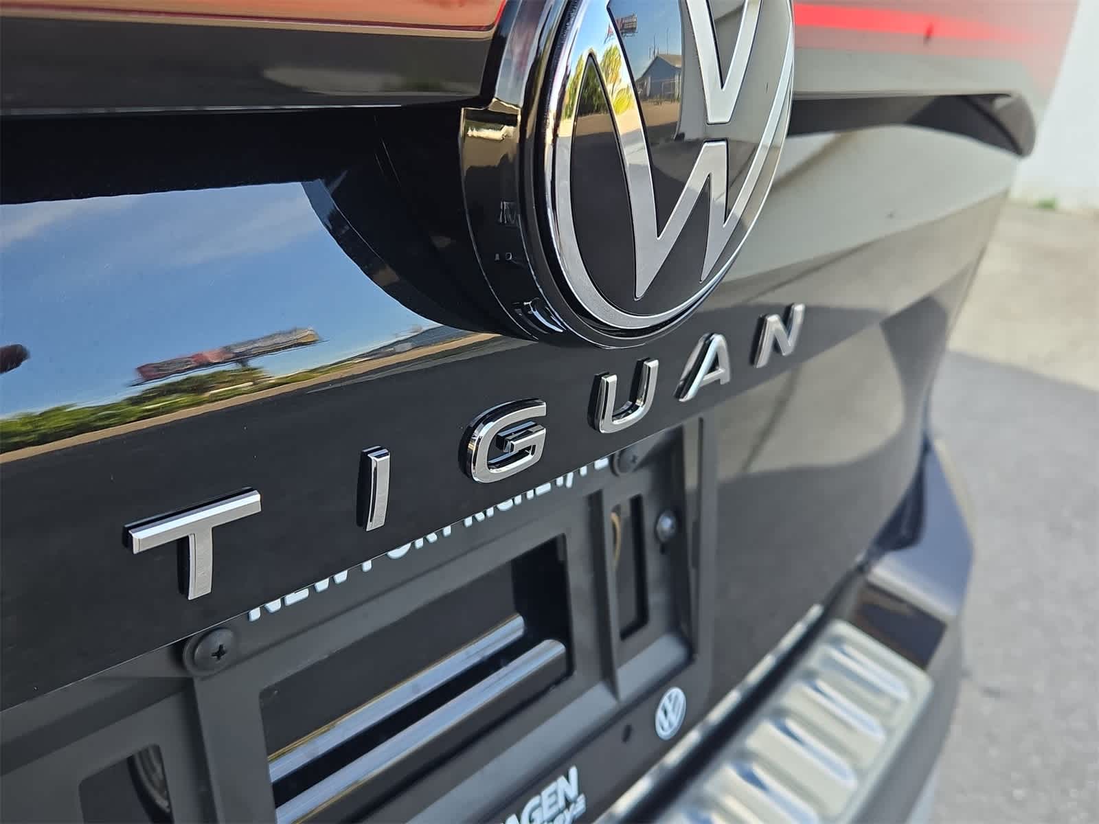 2025 Volkswagen Tiguan 2.0T S