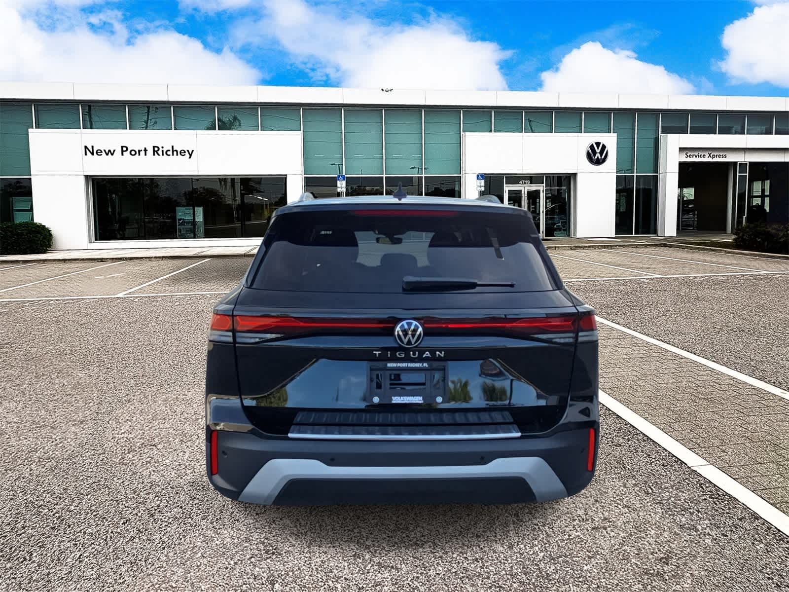 2025 Volkswagen Tiguan 2.0T S