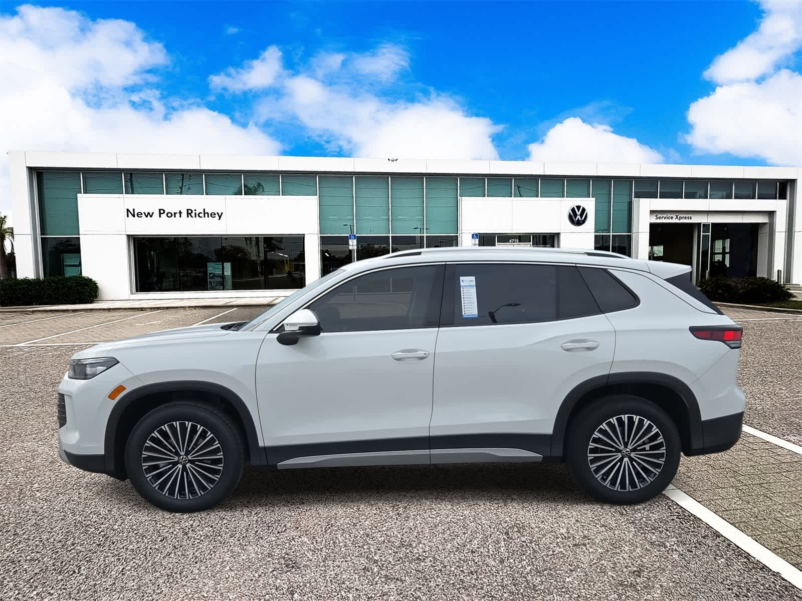 2025 Volkswagen Tiguan 2.0T S