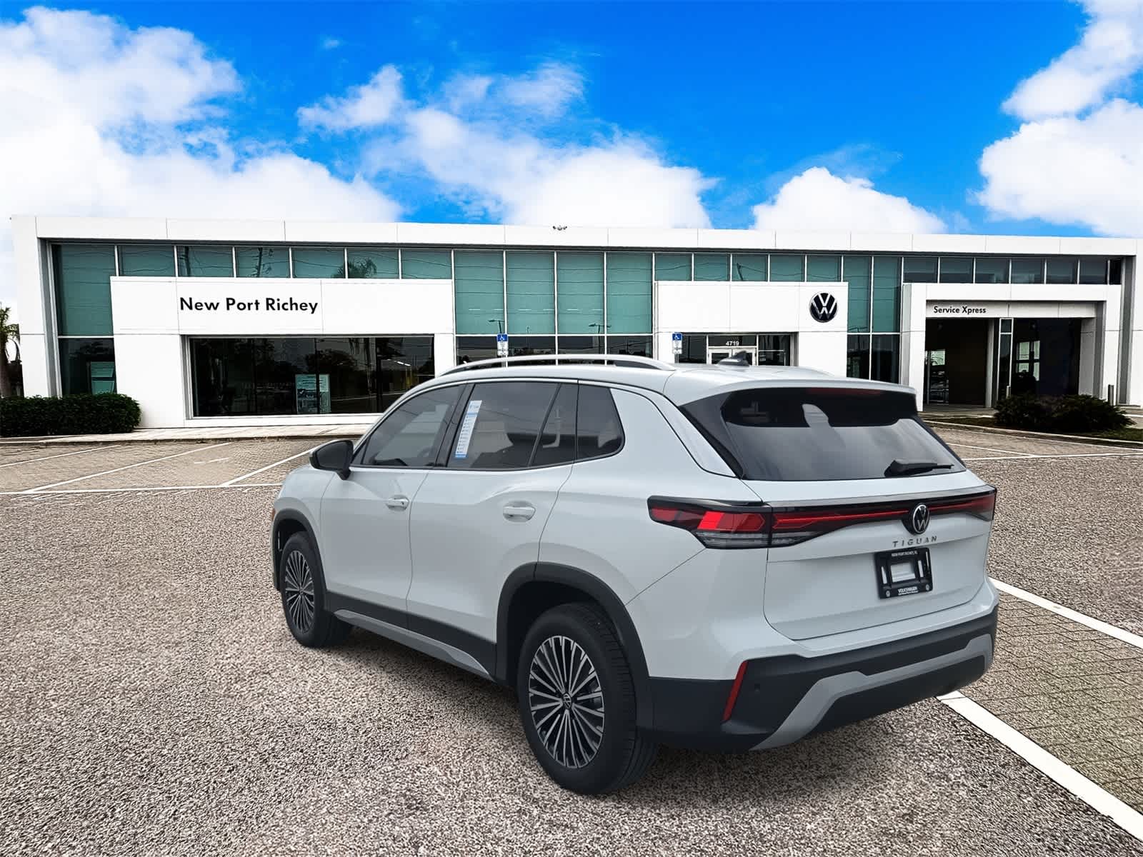 2025 Volkswagen Tiguan 2.0T S