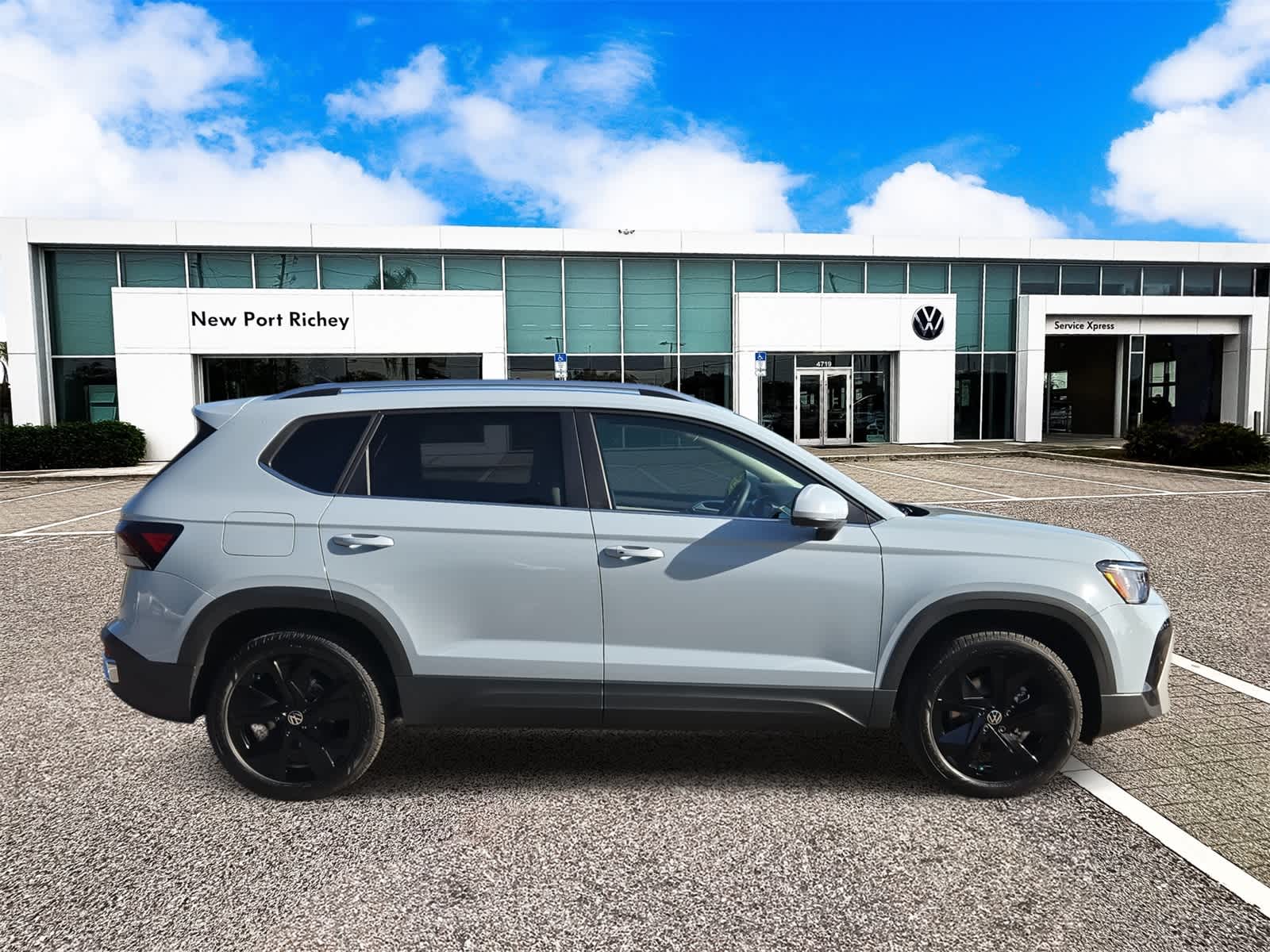 2025 Volkswagen Taos 1.5T SE