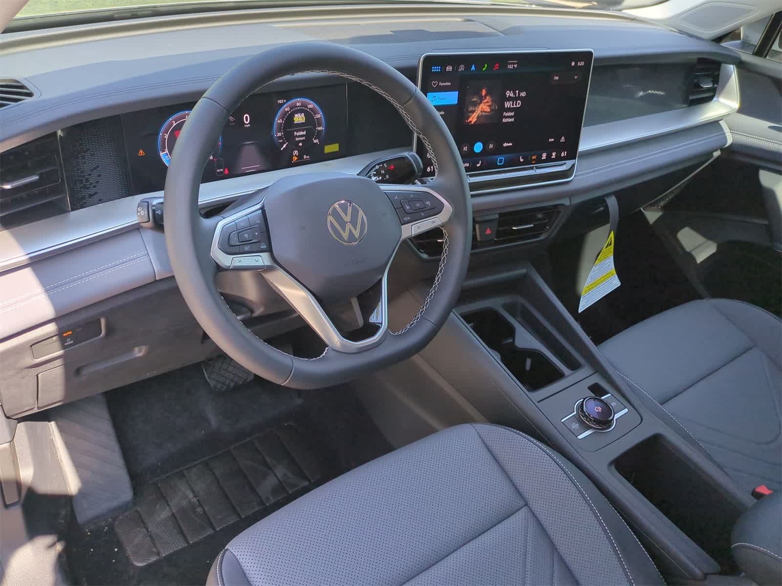 2025 Volkswagen Tiguan 2.0T SE