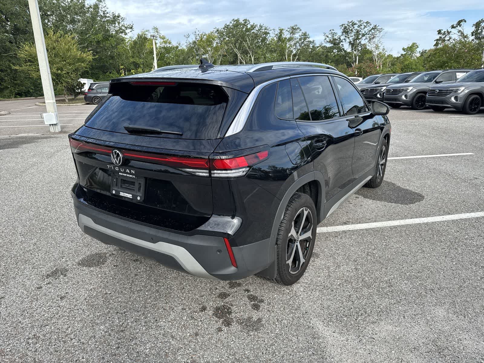 Volkswagen Tiguan SE 2025