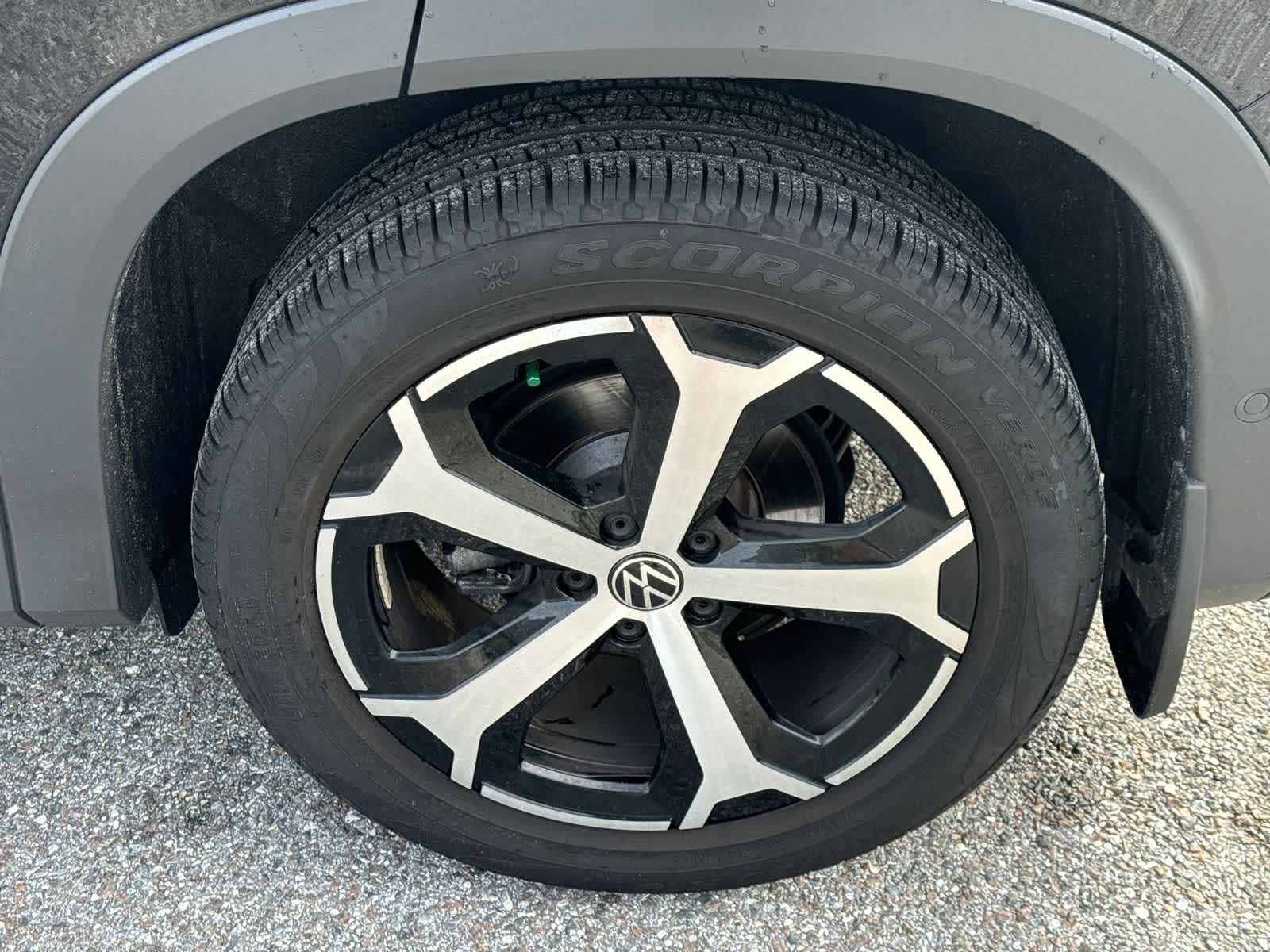 Volkswagen Tiguan SE 2025