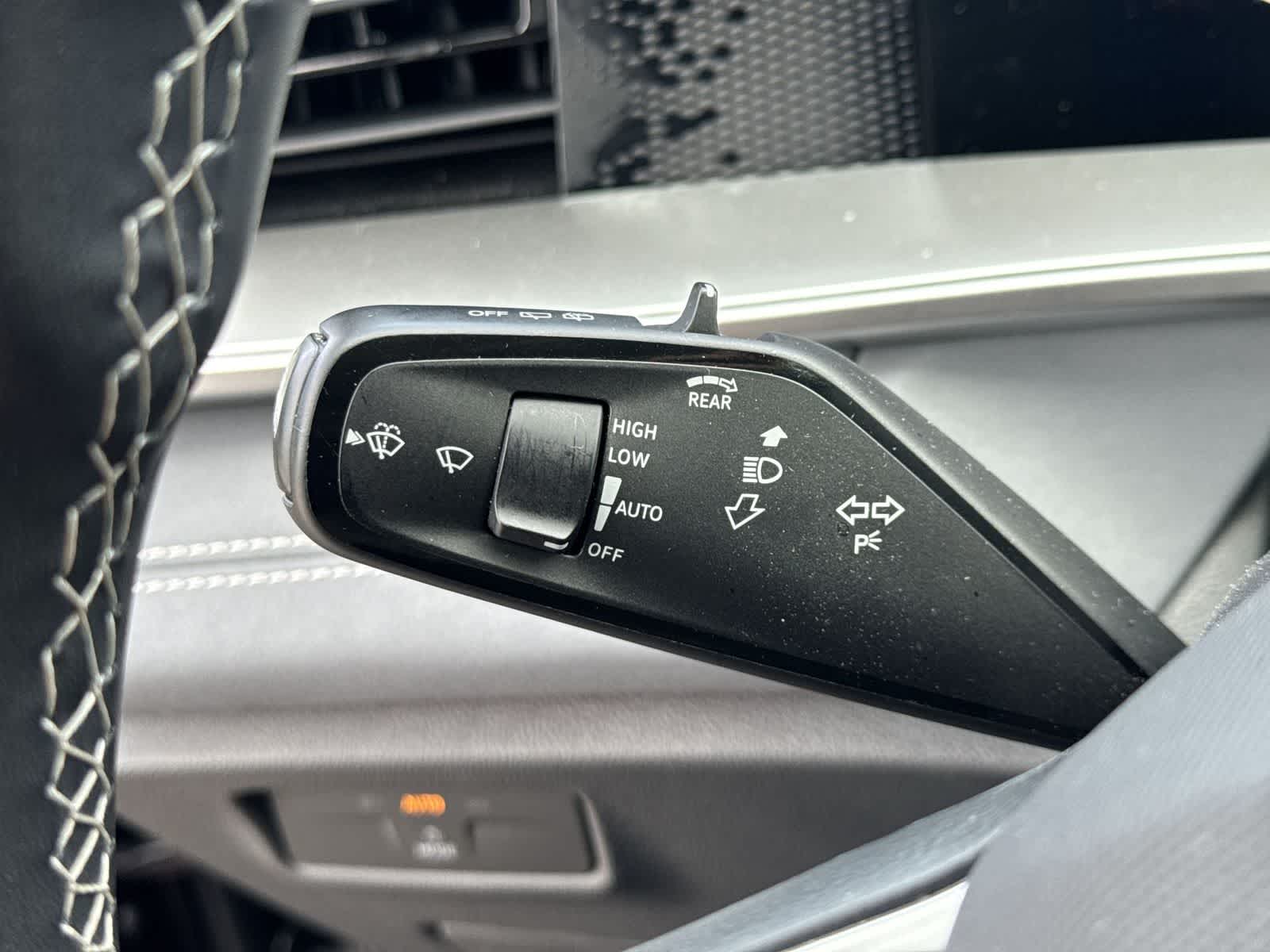 Volkswagen Tiguan SE 2025