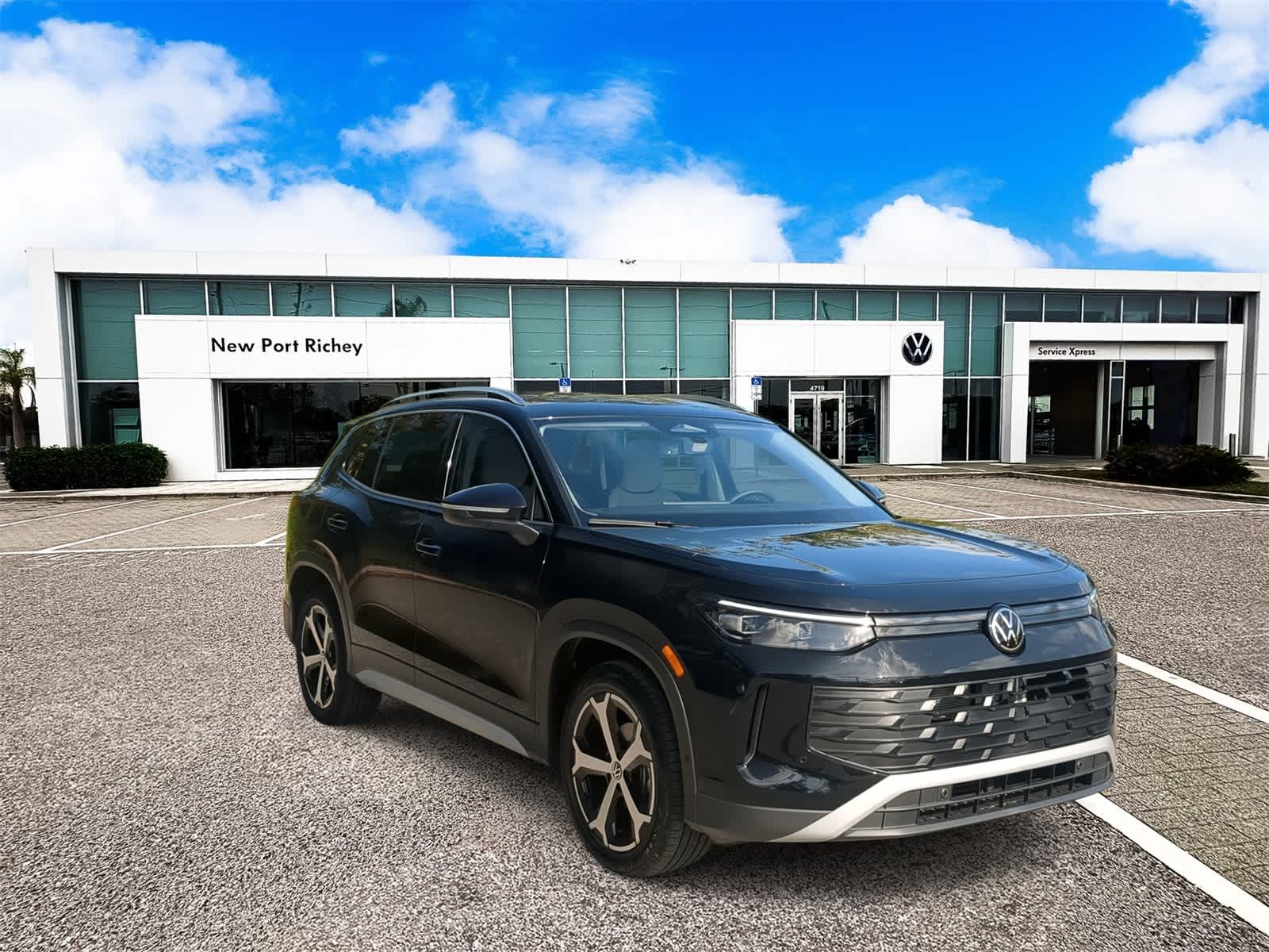 2025 Volkswagen Tiguan 2.0T SE