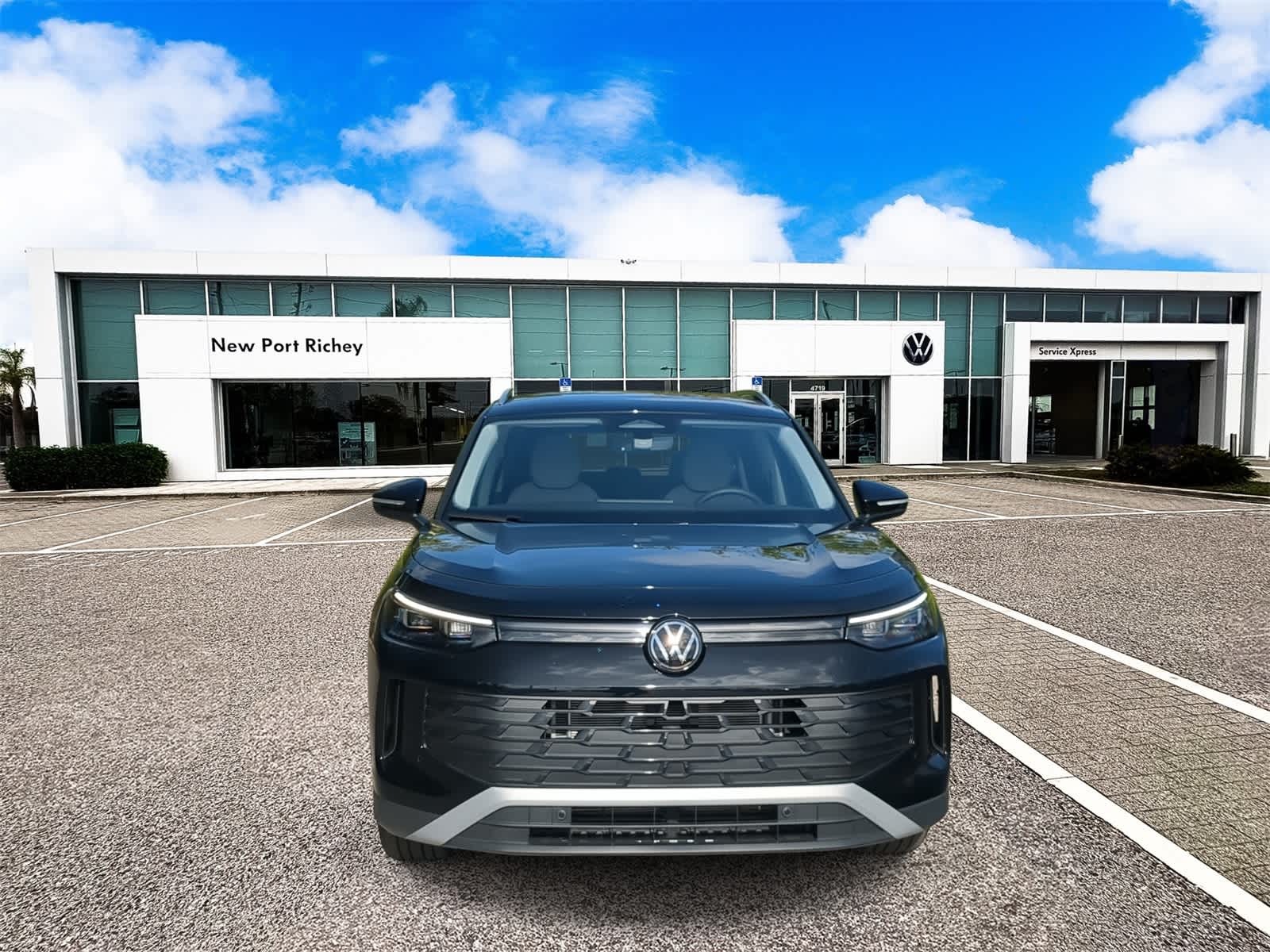 2025 Volkswagen Tiguan 2.0T SE