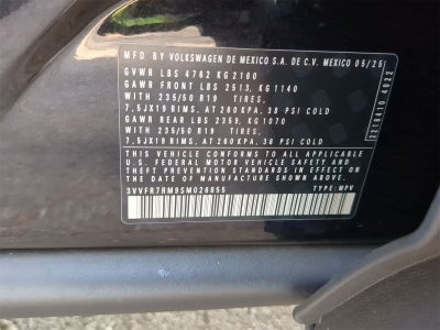 2025 Volkswagen Tiguan 2.0T SE