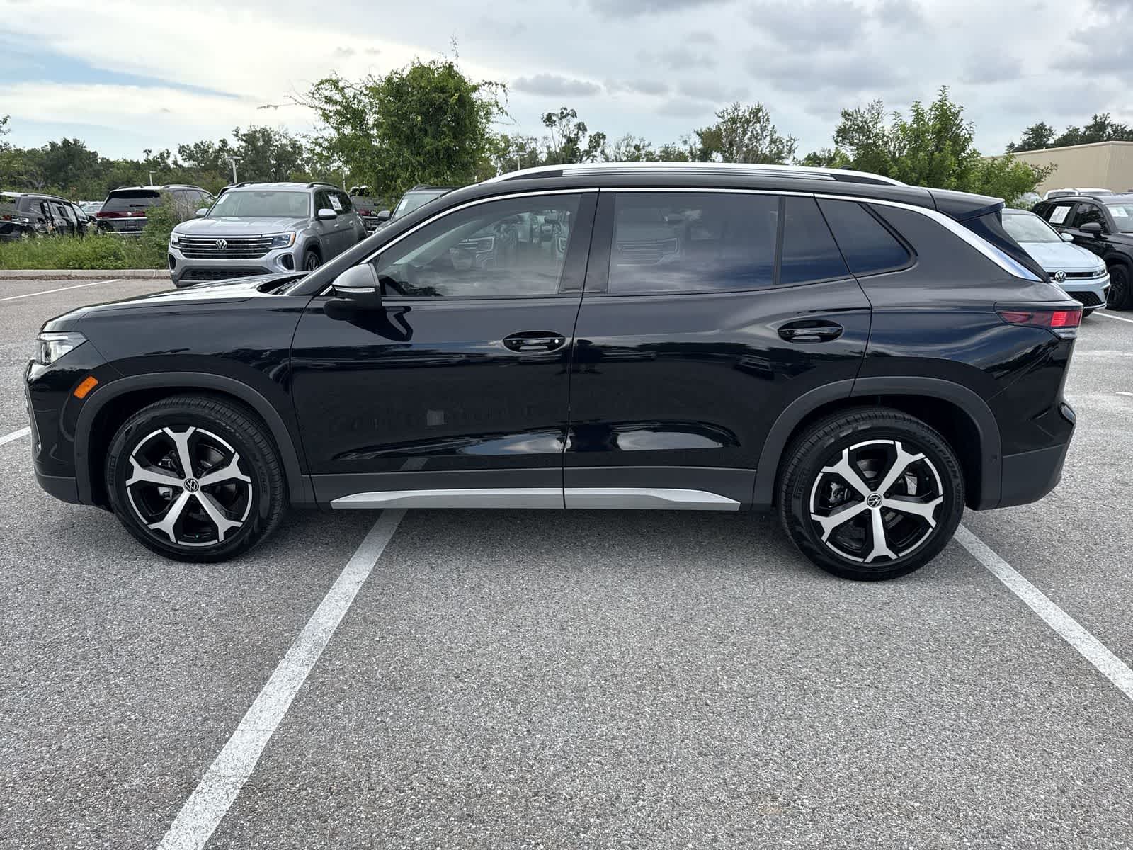 2026 Volkswagen Tiguan 2.0T SE