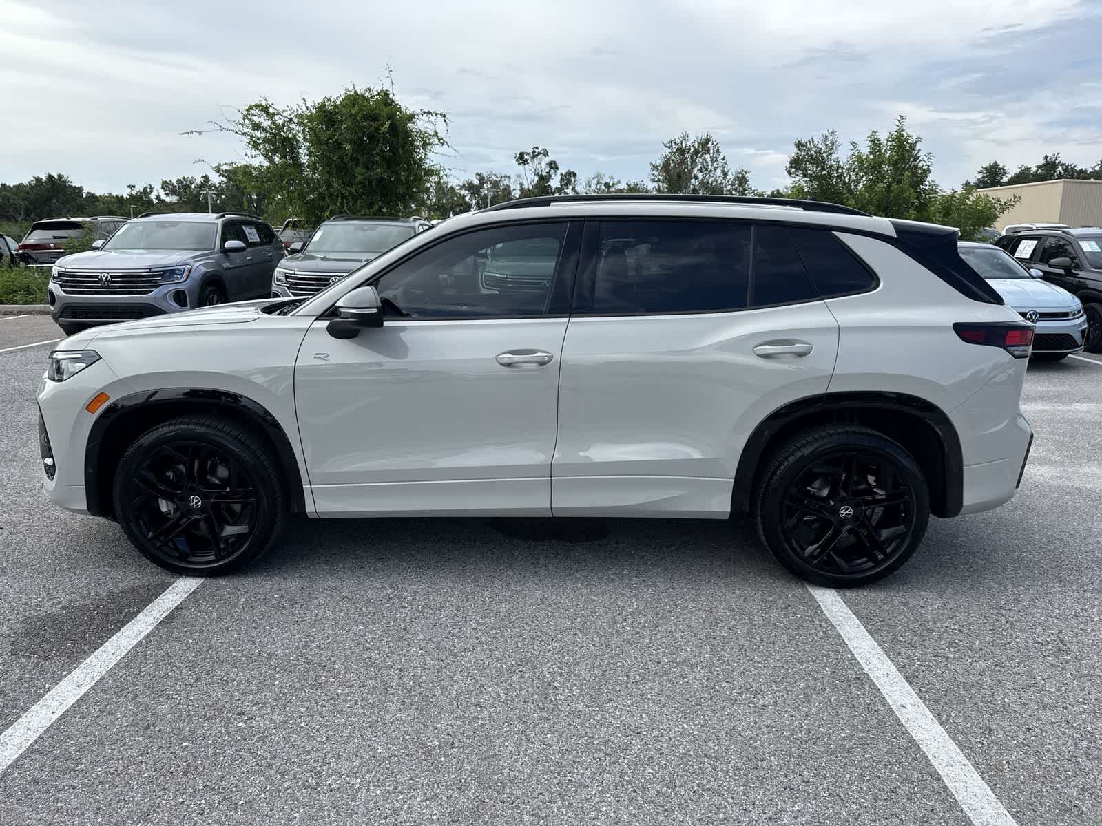 Volkswagen Tiguan 2.0T SE R-Line Negro 2026