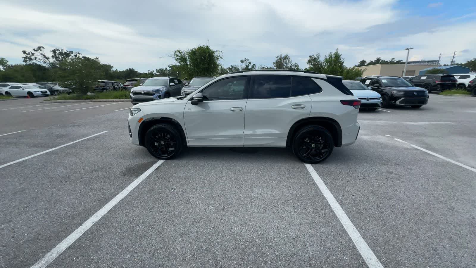 Volkswagen Tiguan 2.0T SE R-Line Negro 2026