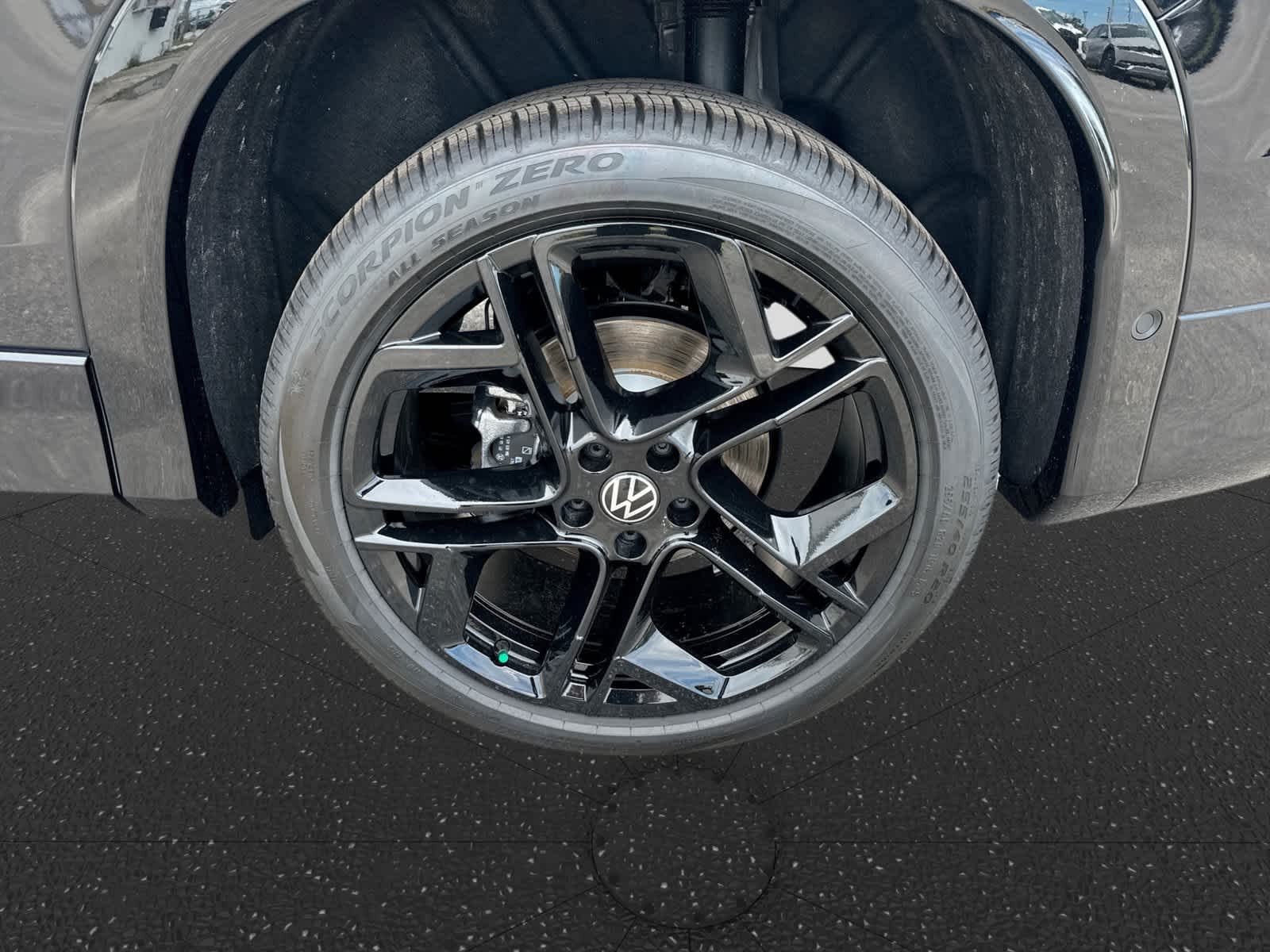 2026 Volkswagen Tiguan SE R-Line Negro