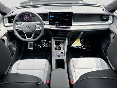 2026 Volkswagen Tiguan SE R-Line Negro
