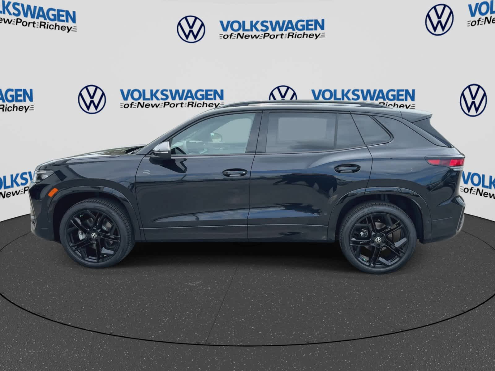 2026 Volkswagen Tiguan SE R-Line Negro