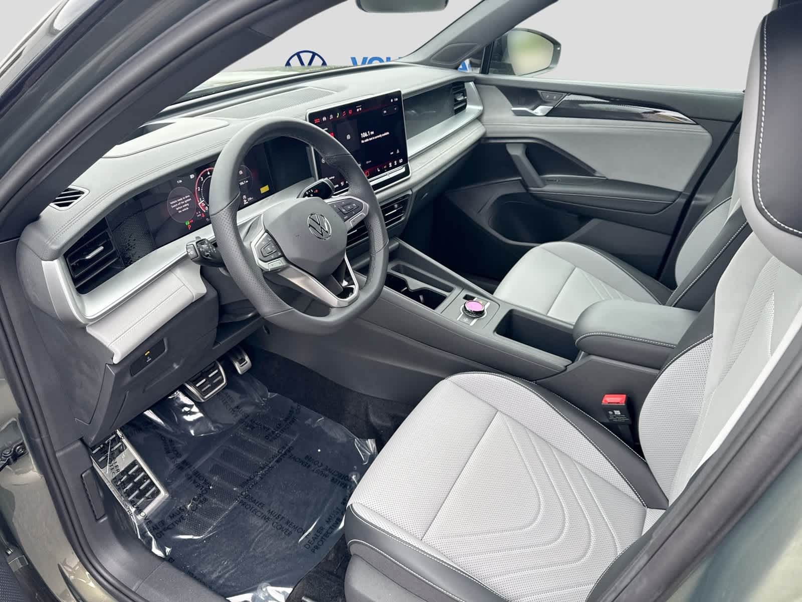 2026 Volkswagen Tiguan SE R-Line Negro