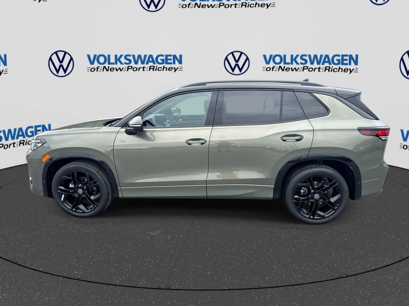 2026 Volkswagen Tiguan SE R-Line Negro